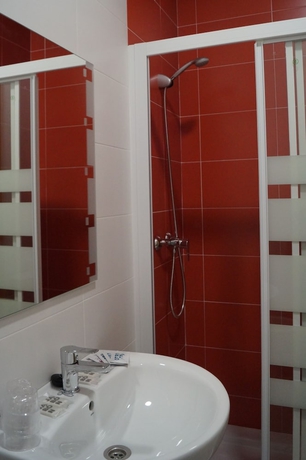 Imagen de la habitación del Hotel Embajador, Almería. Foto 16