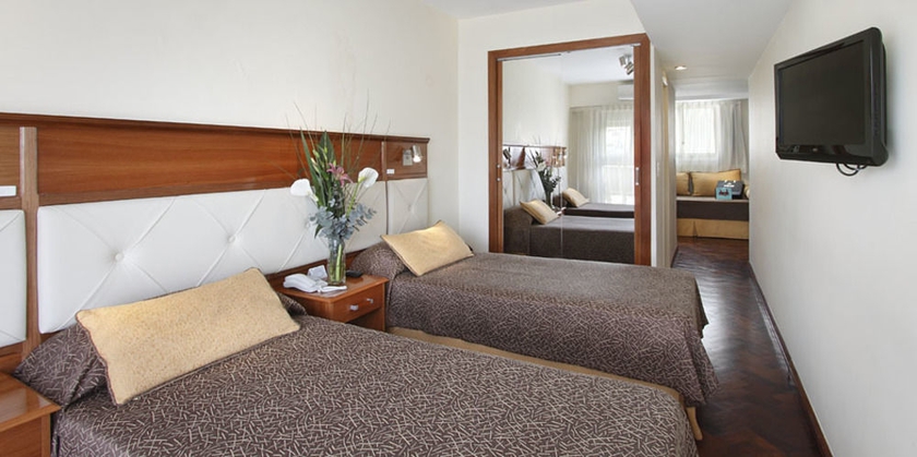 Imagen de la habitación del Hotel Embajador, Buenos Aires. Foto 5