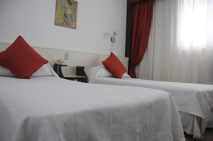 Imagen de la habitación del Hotel Embajador, Gualeguaych&uacute;. Foto 6