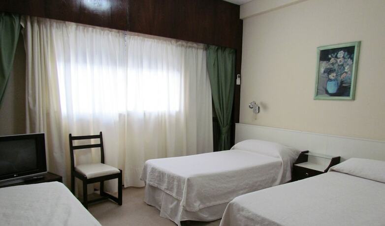 Imagen de la habitación del Hotel Embajador, Gualeguaych&uacute;. Foto 9