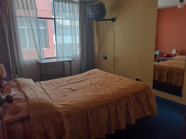 Imagen de la habitación del Hotel Embajador Puno. Foto 5