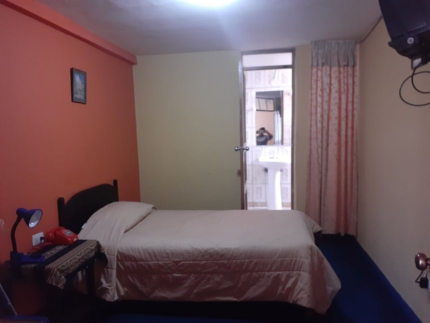 Imagen de la habitación del Hotel Embajador Puno. Foto 13