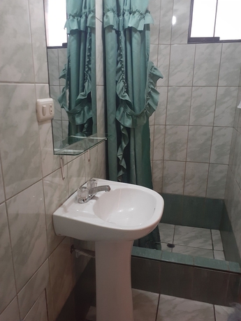 Imagen de la habitación del Hotel Embajador Puno. Foto 17