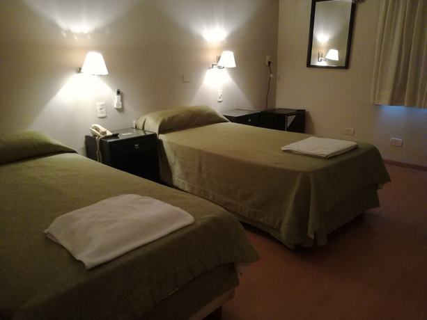 Imagen de la habitación del Hotel Embajador, San Miguel de Tucum&aacute;n. Foto 2