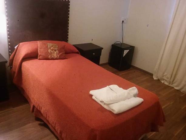 Imagen de la habitación del Hotel Embajador, San Miguel de Tucum&aacute;n. Foto 5