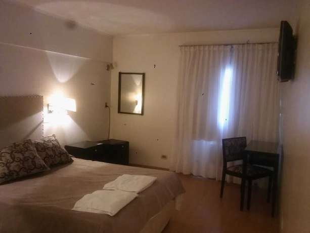 Imagen de la habitación del Hotel Embajador, San Miguel de Tucum&aacute;n. Foto 10