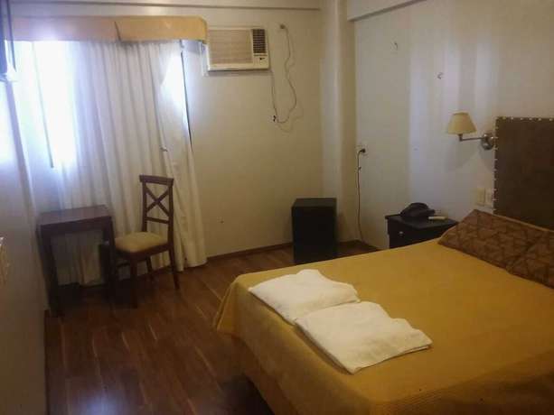 Imagen de la habitación del Hotel Embajador, San Miguel de Tucum&aacute;n. Foto 15