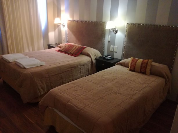 Imagen de la habitación del Hotel Embajador, San Miguel de Tucum&aacute;n. Foto 16