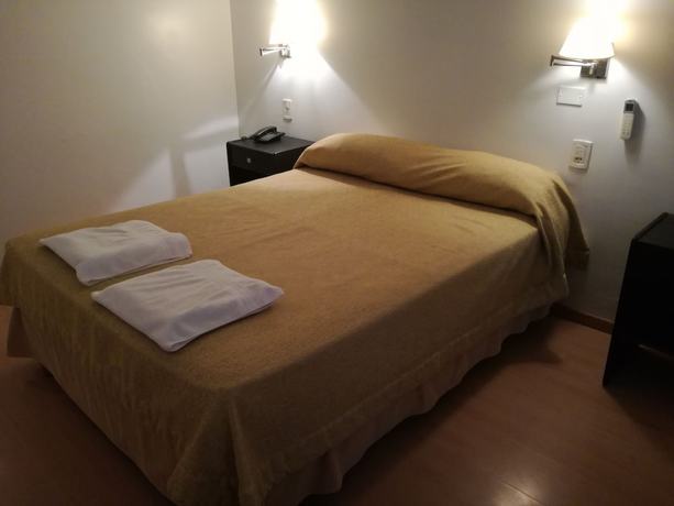 Imagen de la habitación del Hotel Embajador, San Miguel de Tucum&aacute;n. Foto 17