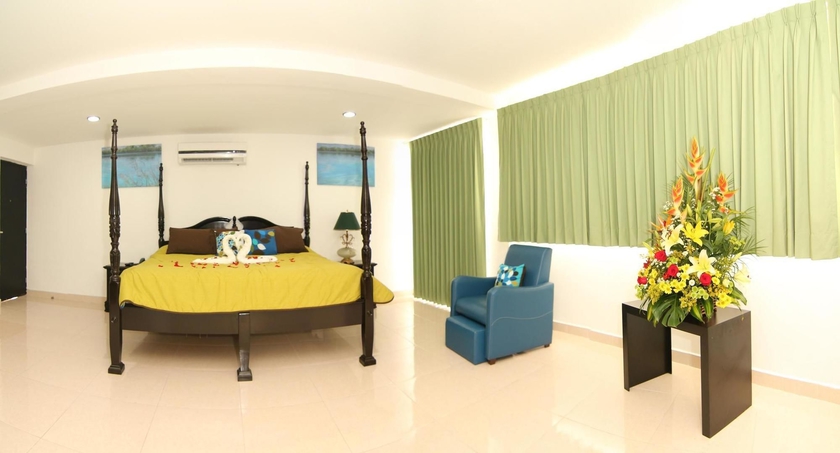 Imagen de la habitación del Hotel Embajadores, M&eacute;rida. Foto 5