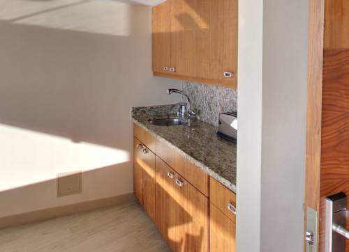 Imagen de la habitación del Hotel Embarc Vancouver. Foto 6