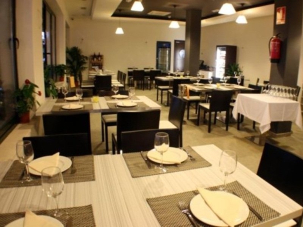 Imagen general del Hotel Embarcadero De Calahonda. Foto 6