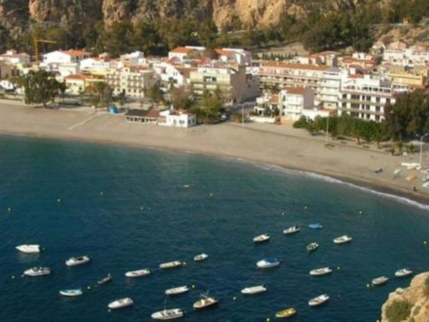 Imagen general del Hotel Embarcadero De Calahonda. Foto 7