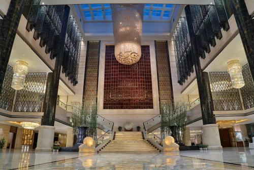 Imagen de los interiores del Hotel Embassador International. Foto 7