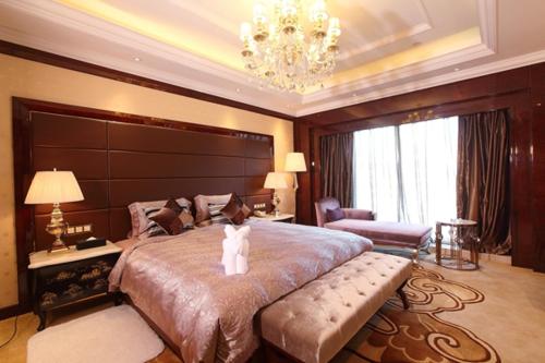 Imagen de la habitación del Hotel Embassador International. Foto 5