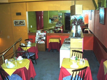 Imagen del bar/restaurante del Hotel Embassy All Suites. Foto 8