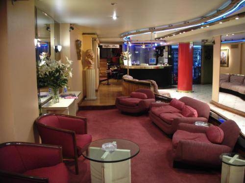 Imagen general del Hotel Embassy All Suites. Foto 7