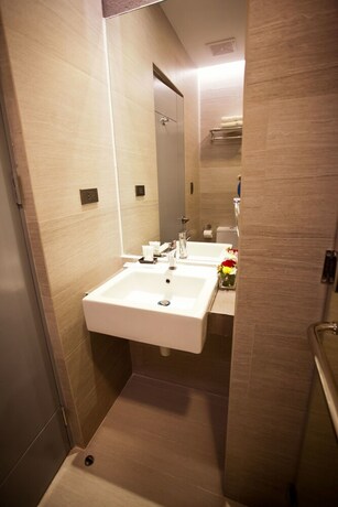 Imagen de la habitación del Hotel Embassy, Butuan. Foto 10