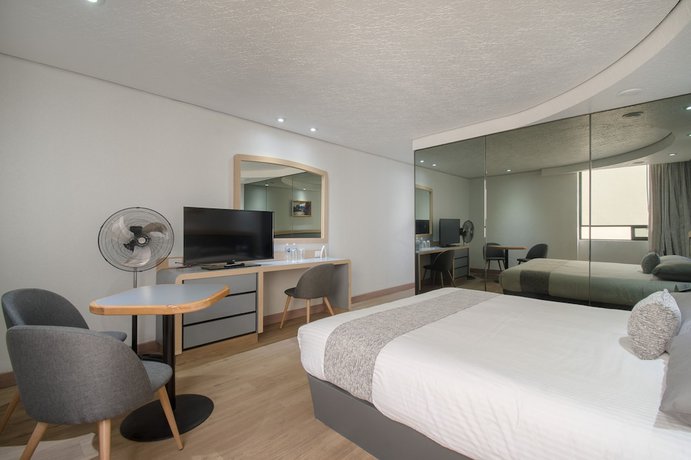 Imagen de la habitación del Hotel Embassy, Ciudad de M&eacute;xico. Foto 10