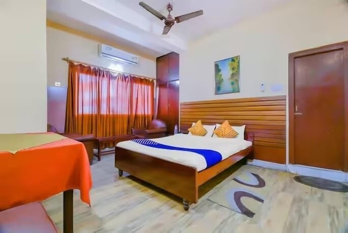 Imagen de la habitación del Hotel Embassy, Dibrugarh. Foto 9