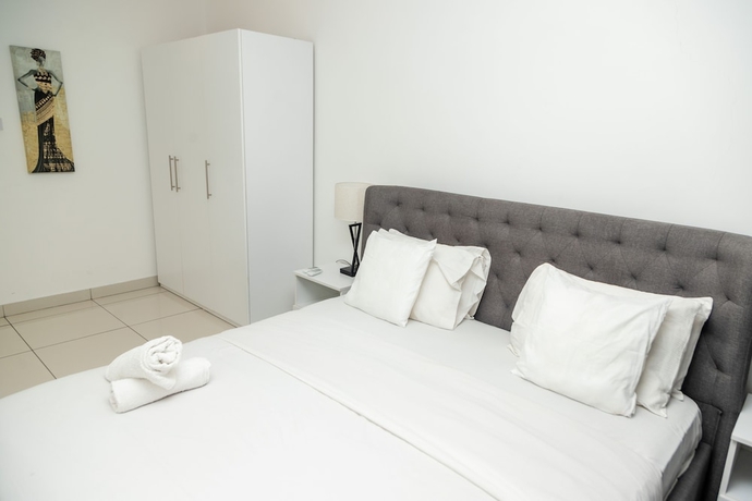 Imagen de la habitación del Hotel Embassy Gardens. Foto 7