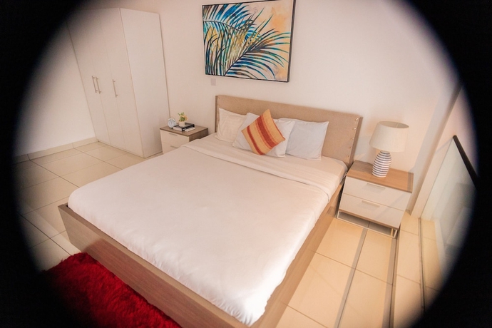 Imagen de la habitación del Hotel Embassy Gardens. Foto 11