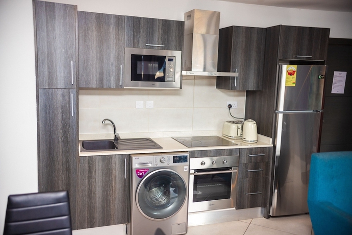 Imagen de la habitación del Hotel Embassy Gardens. Foto 13