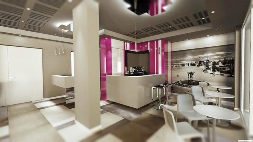 Imagen de los interiores del Hotel Embassy Hotel & Spa. Foto 3