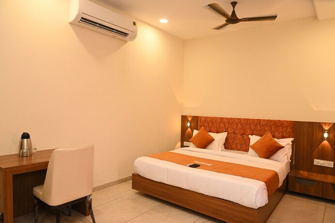 Imagen general del Hotel Embassy Inn, Ujjain. Foto 11