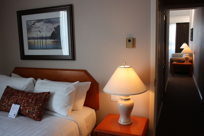 Imagen de la habitación del Hotel Embassy Inn, Victoria. Foto 1