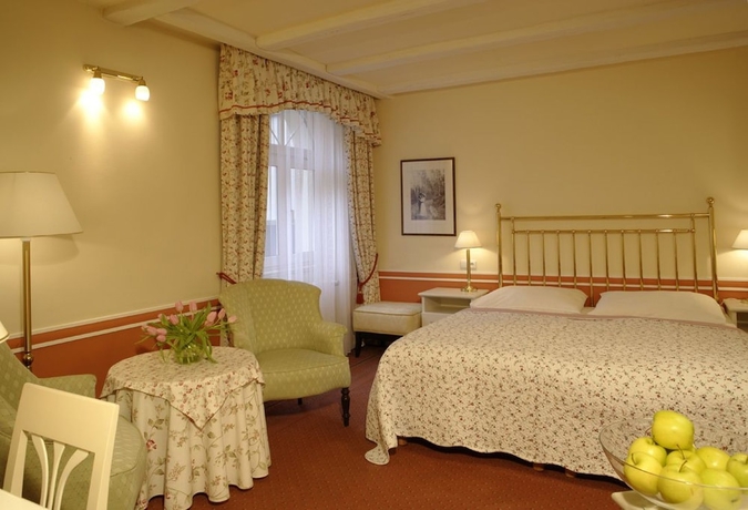 Imagen de la habitación del Hotel Embassy, KARLOVY VARY. Foto 11