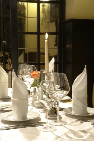 Imagen del bar/restaurante del Hotel Embassy, KARLOVY VARY. Foto 3