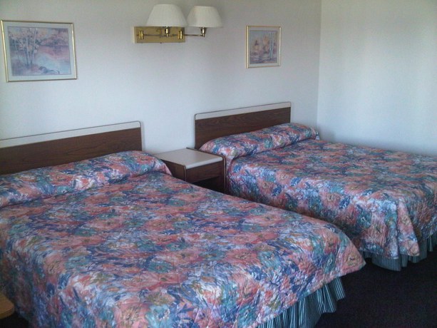 Imagen de la habitación del Hotel Embassy Motel, Kingston. Foto 5