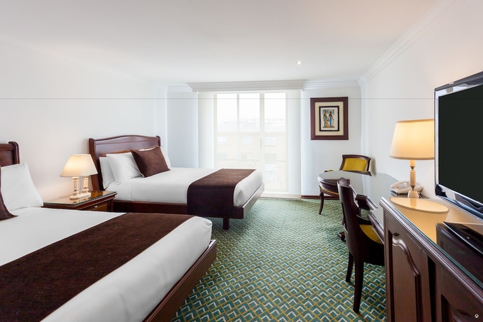 Imagen de la habitación del Hotel Embassy Park. Foto 7