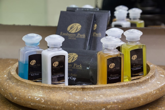 Imagen de la habitación del Hotel Embassy Park. Foto 14