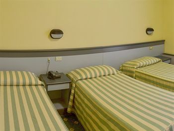 Imagen general del Hotel Embassy Pero. Foto 2