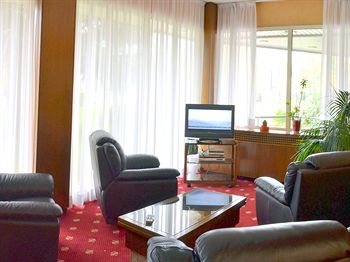 Imagen general del Hotel Embassy Pero. Foto 6