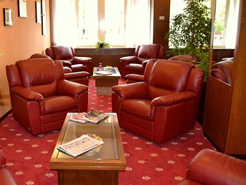 Imagen general del Hotel Embassy Pero. Foto 14