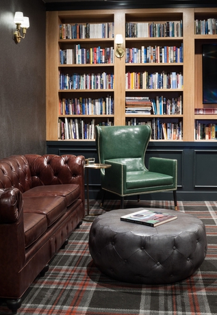 Imagen de los interiores del Hotel Embassy Suites Anchorage. Foto 14