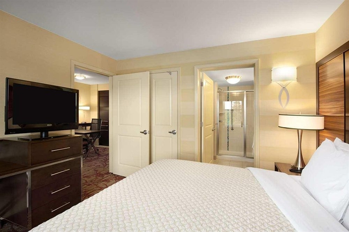 Imagen de la habitación del Hotel Embassy Suites Atlanta - Kennesaw Town Center. Foto 9