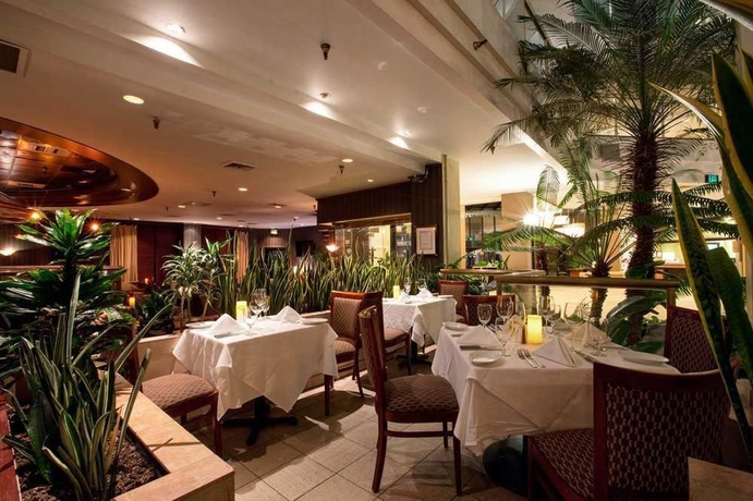 Imagen del bar/restaurante del Hotel Embassy Suites Birmingham. Foto 3