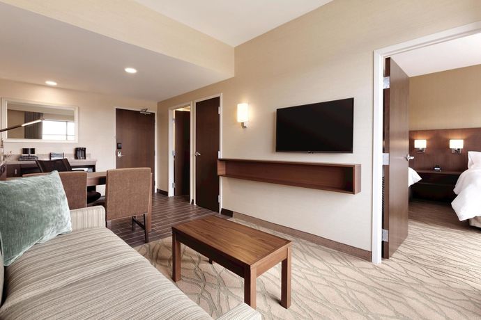 Imagen de los interiores del Hotel Embassy Suites By Hilton Akron Canton Airport. Foto 16