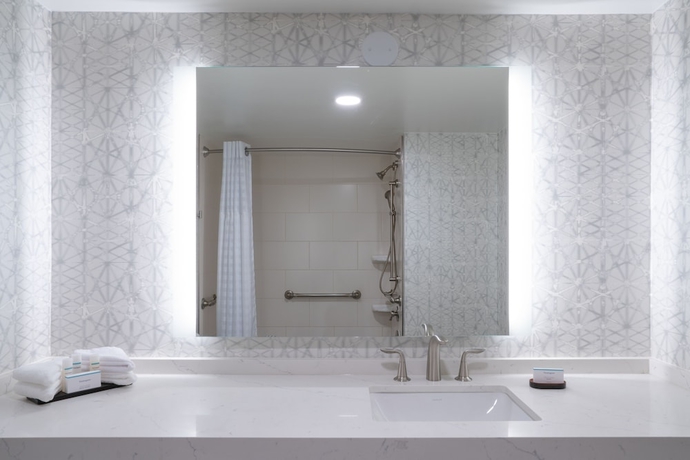 Imagen de la habitación del Hotel Embassy Suites By Hilton Alexandria Old Town. Foto 5