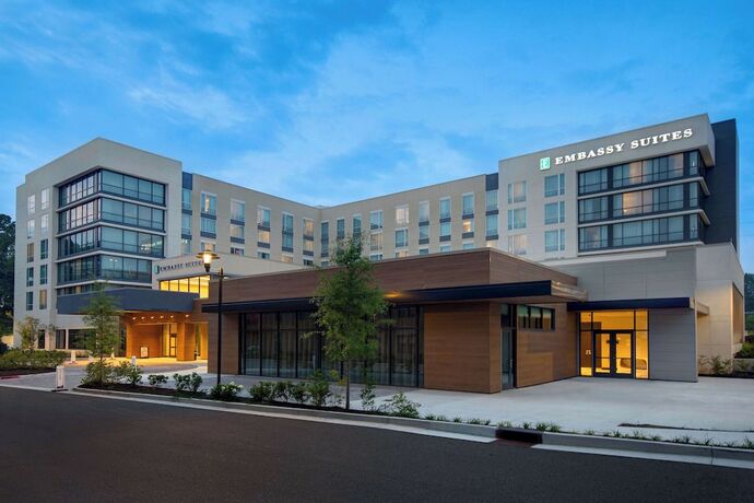 Imagen general del Hotel Embassy Suites By Hilton Alpharetta Halcyon. Foto 6
