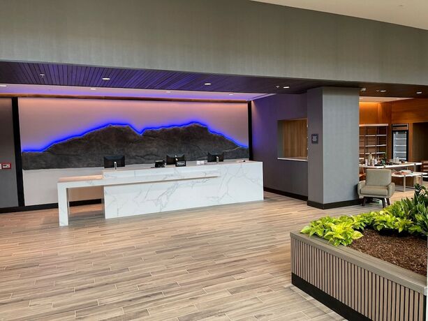 Imagen general del Hotel Embassy Suites By Hilton Alpharetta Halcyon. Foto 3
