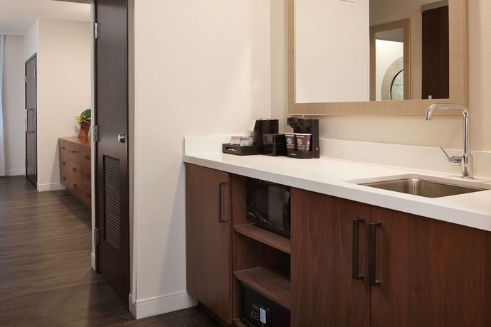 Imagen de la habitación del Hotel Embassy Suites By Hilton Amarillo Downtown. Foto 6