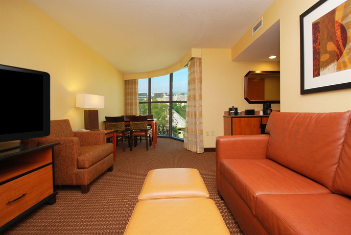 Imagen de los interiores del Hotel Embassy Suites By Hilton Anaheim South. Foto 12