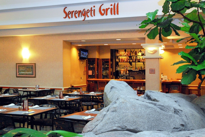 Imagen del bar/restaurante del Hotel Embassy Suites By Hilton Anaheim South. Foto 2