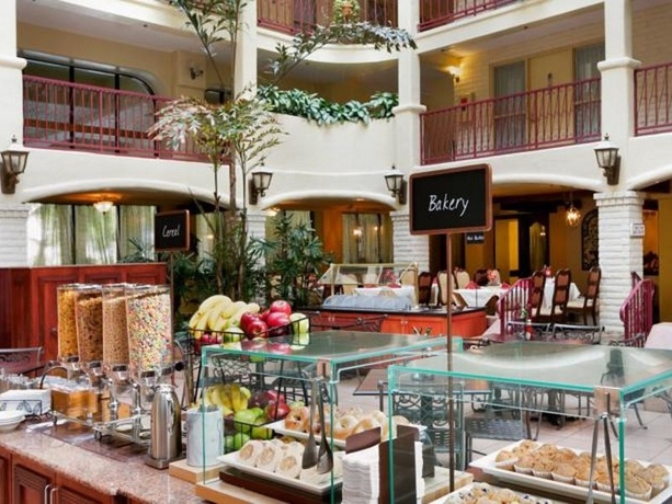 Imagen general del Hotel Embassy Suites By Hilton Arcadia Pasadena Area. Foto 2