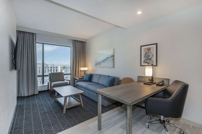 Imagen de la habitación del Hotel Embassy Suites By Hilton Asheville Downtown. Foto 12